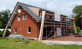 Schleppdachgaube_auf_Einfamilienhaus_09